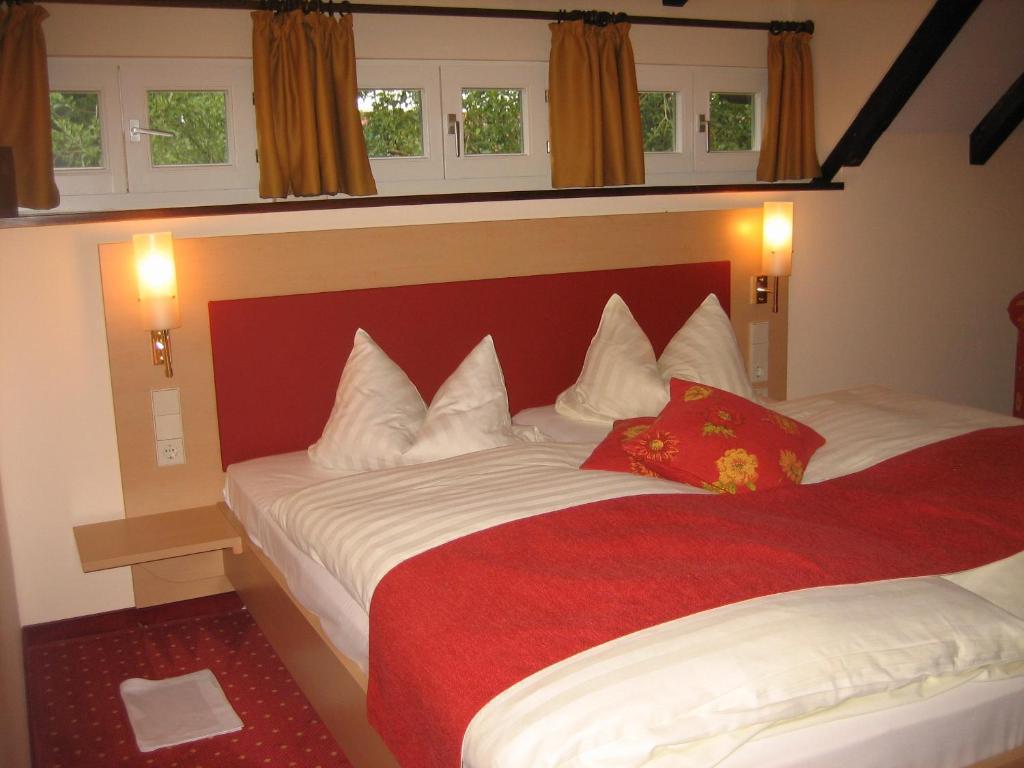 Hotel Hirschen Glottertal Pokoj fotografie